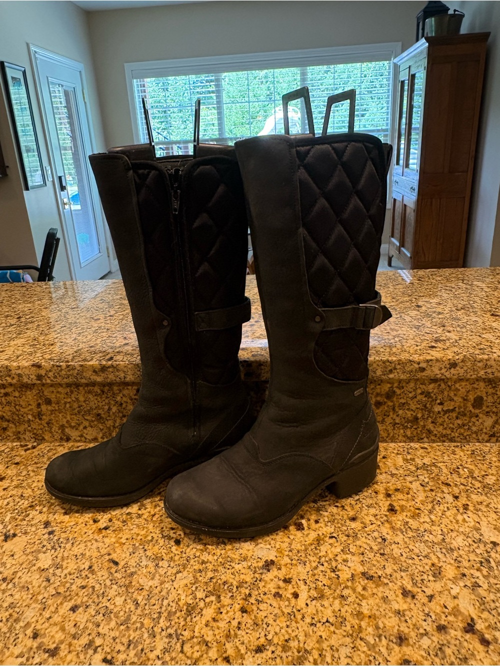 Merrell Chateau Quilted Tall Winter Boots 8.5 Water Resistant Black Leather EUC - Picture 4 of 11